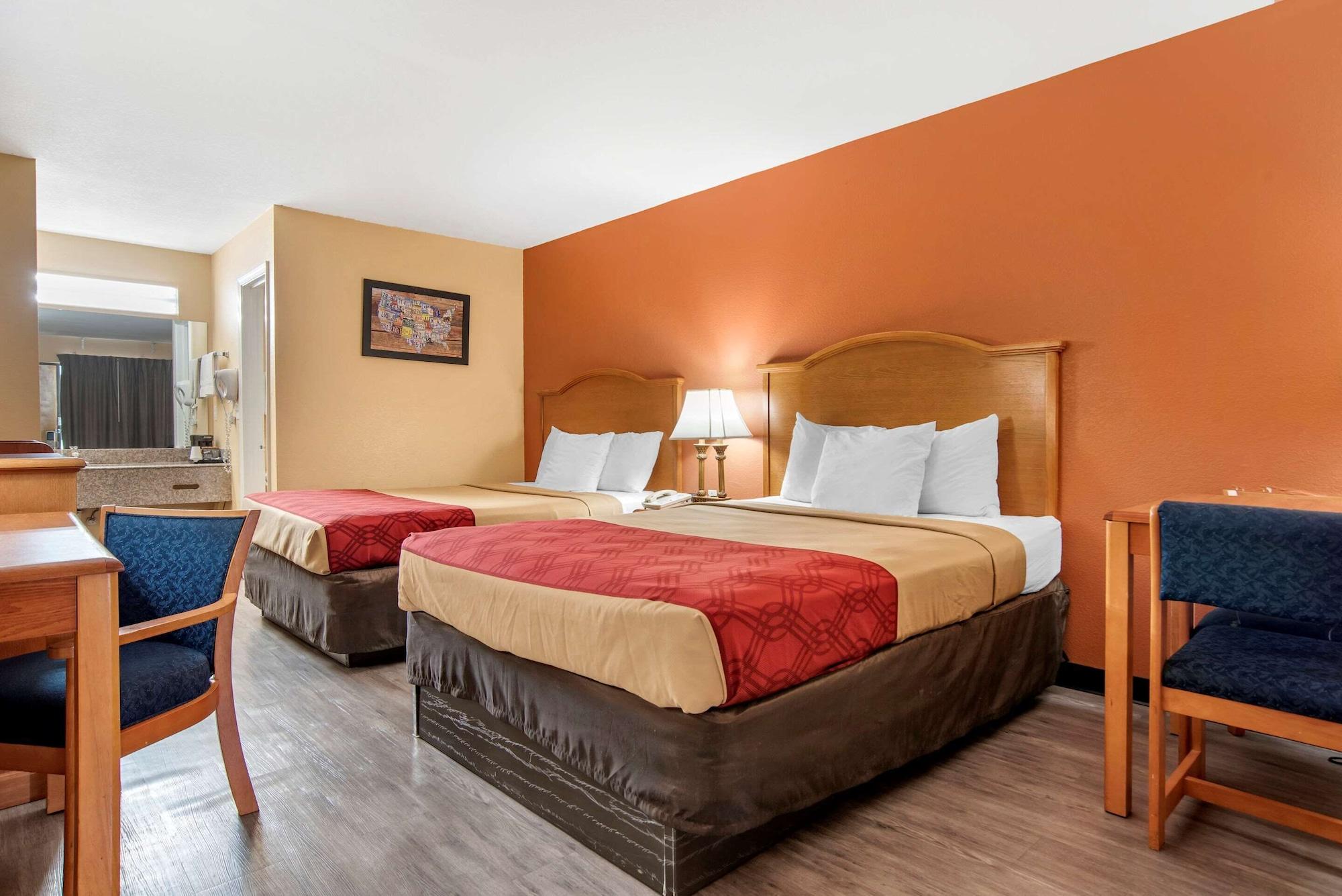 Econo Lodge Inn & Suites Evergreen Extérieur photo