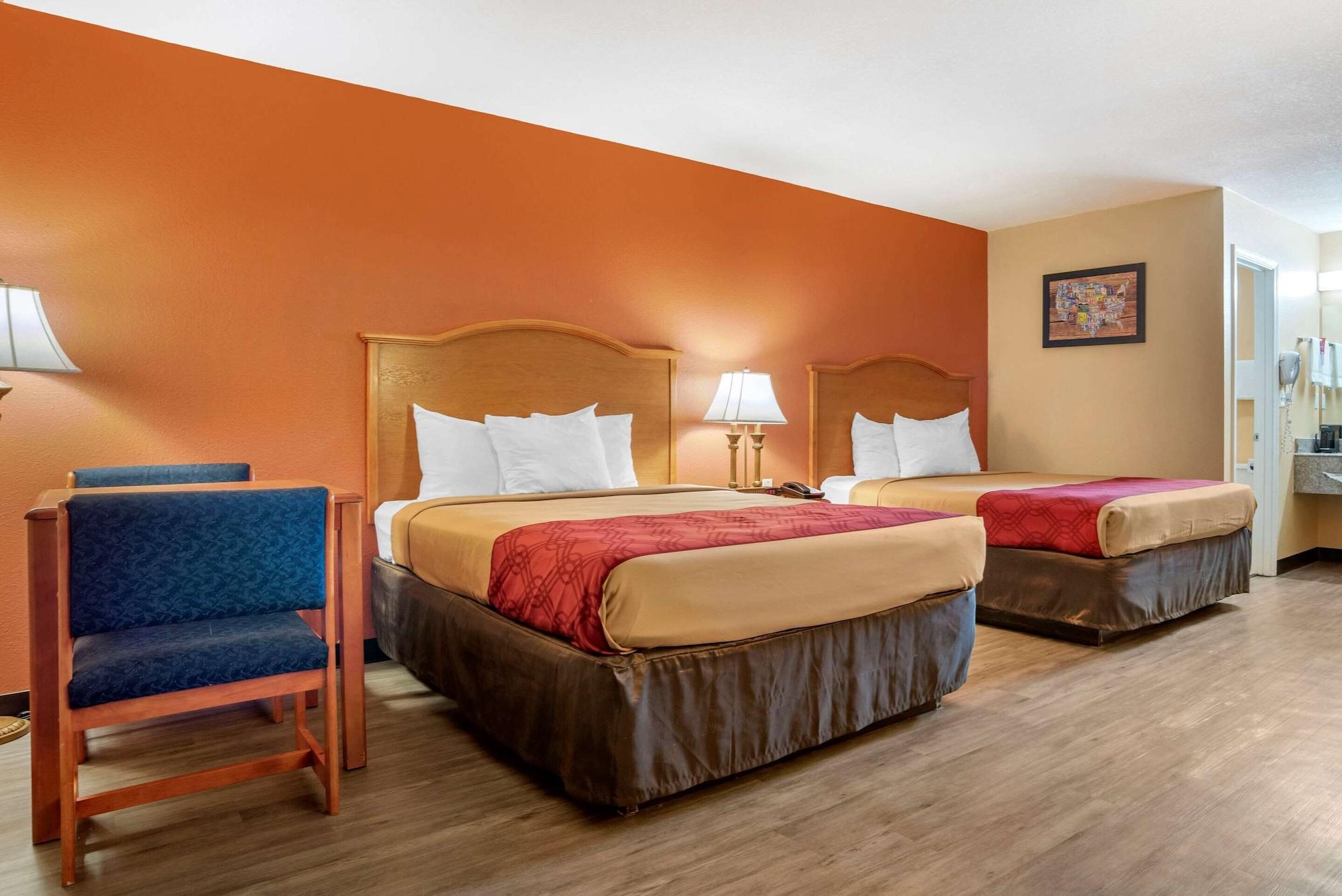 Econo Lodge Inn & Suites Evergreen Extérieur photo