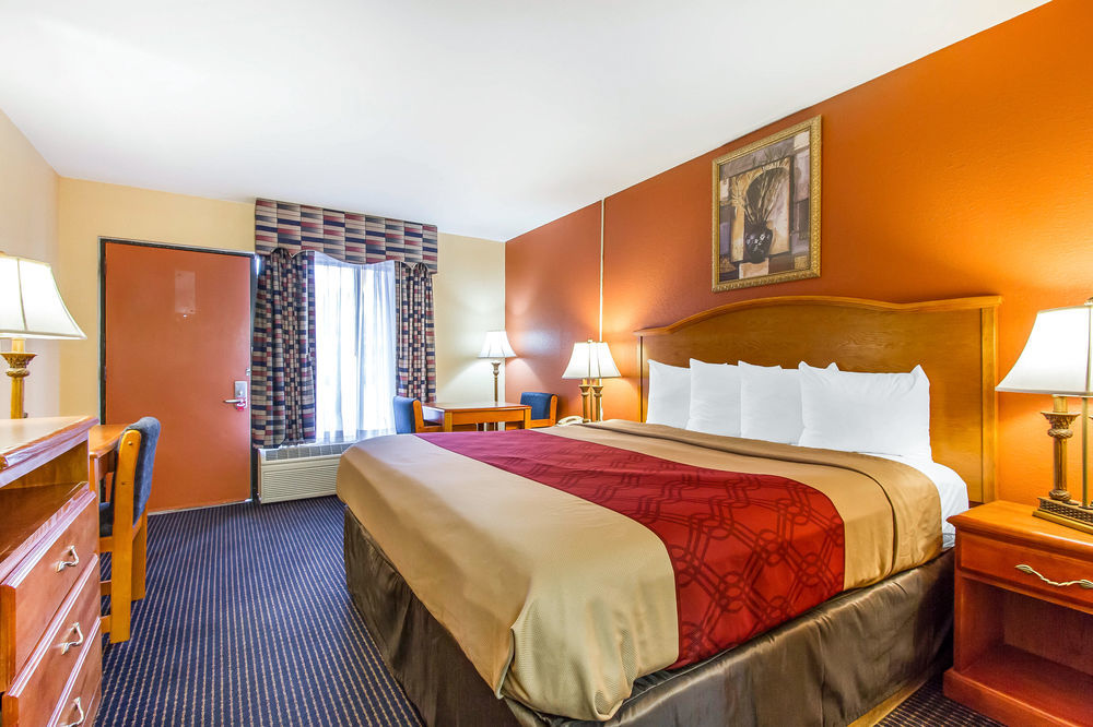 Econo Lodge Inn & Suites Evergreen Extérieur photo