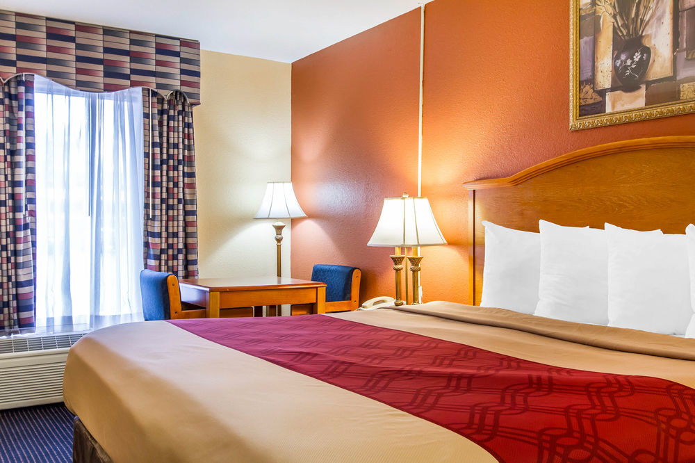 Econo Lodge Inn & Suites Evergreen Extérieur photo
