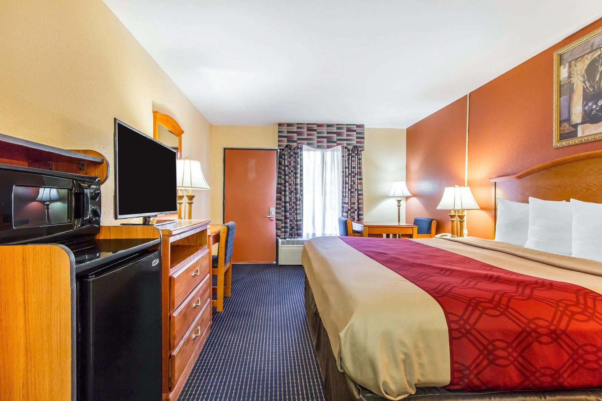 Econo Lodge Inn & Suites Evergreen Extérieur photo