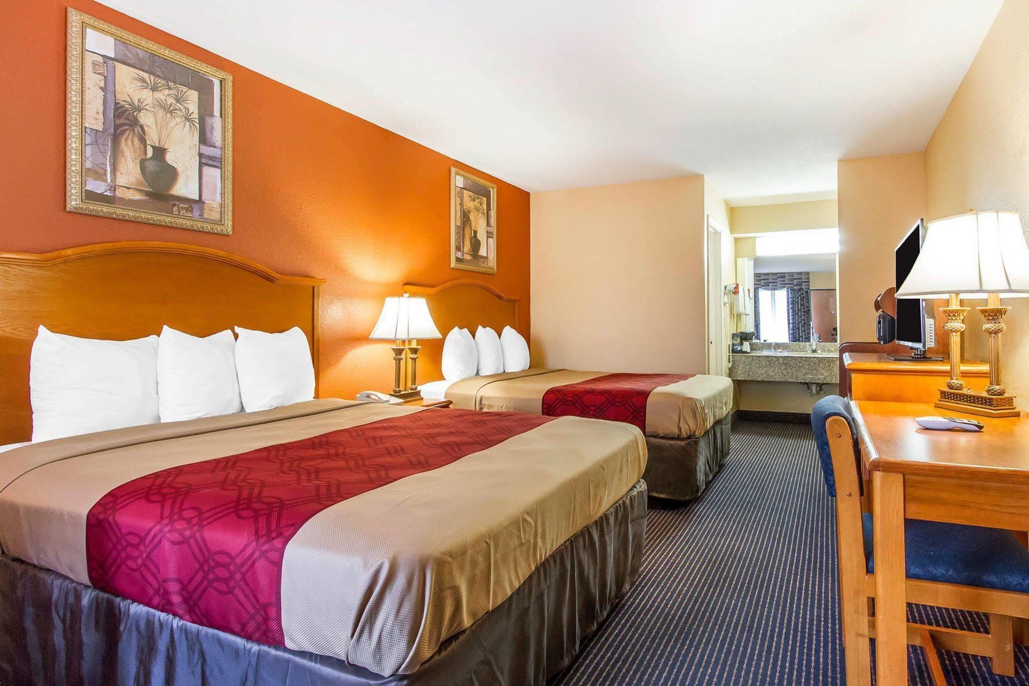 Econo Lodge Inn & Suites Evergreen Extérieur photo